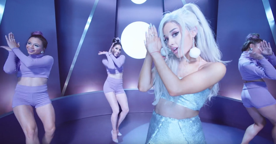 Christmas-Chill-Ariana-01