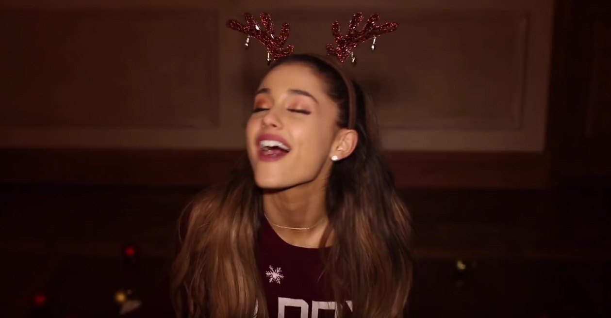Christmas-Chill-Ariana-03