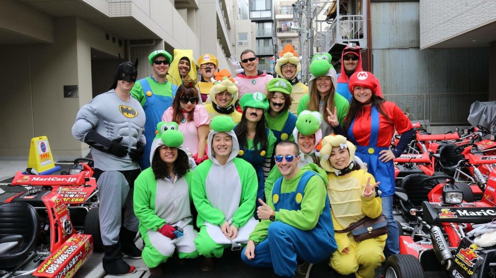 mario-karting-in-tokyo-2