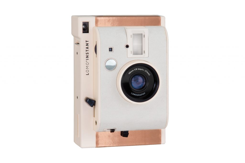 lomoinstant_mumbai_quarter-left