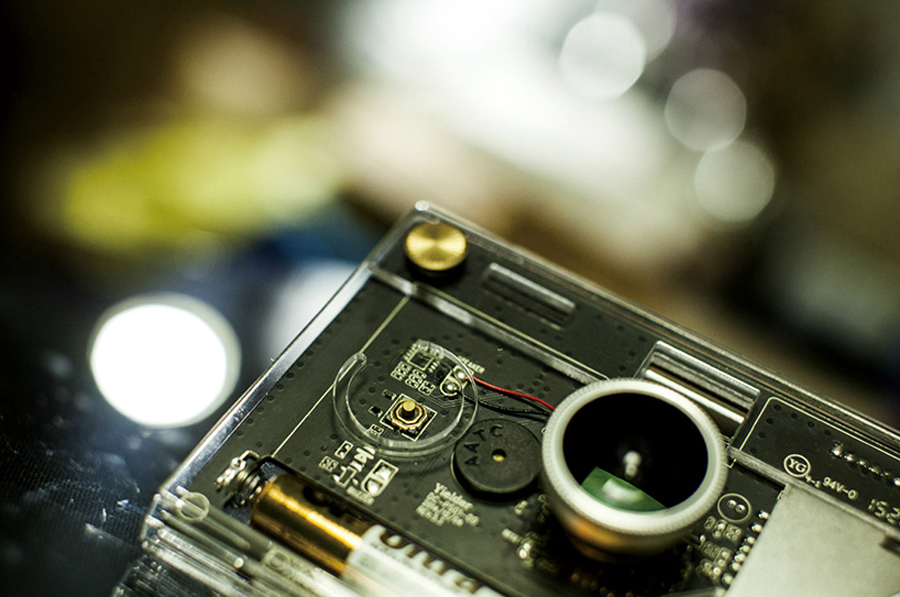 กล้องถ่ายรูป, กล้องถ่ายรูปขนาดเล็ก, กล้อง CROZ, กล้องดิจิตอล