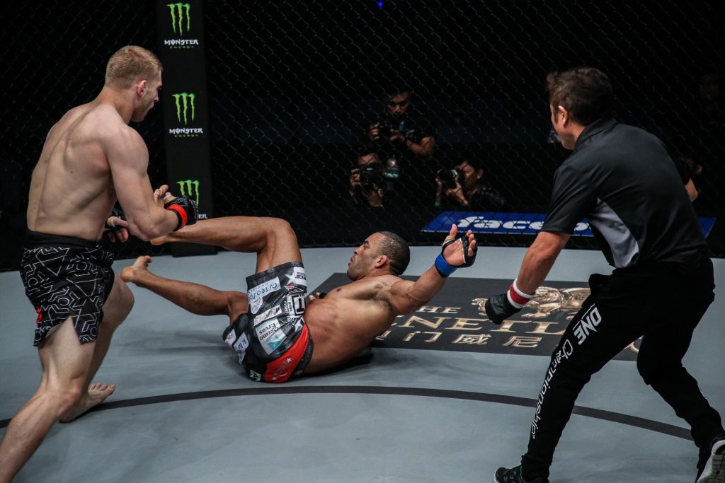 การต่อสู้MMA